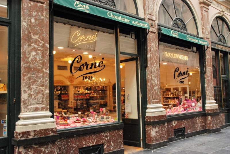 patisserie-LE CANNET DES MAURES-min_chocolate_chocolaterie_shop_luxury_chic_gallery_brussels_belgium-558146